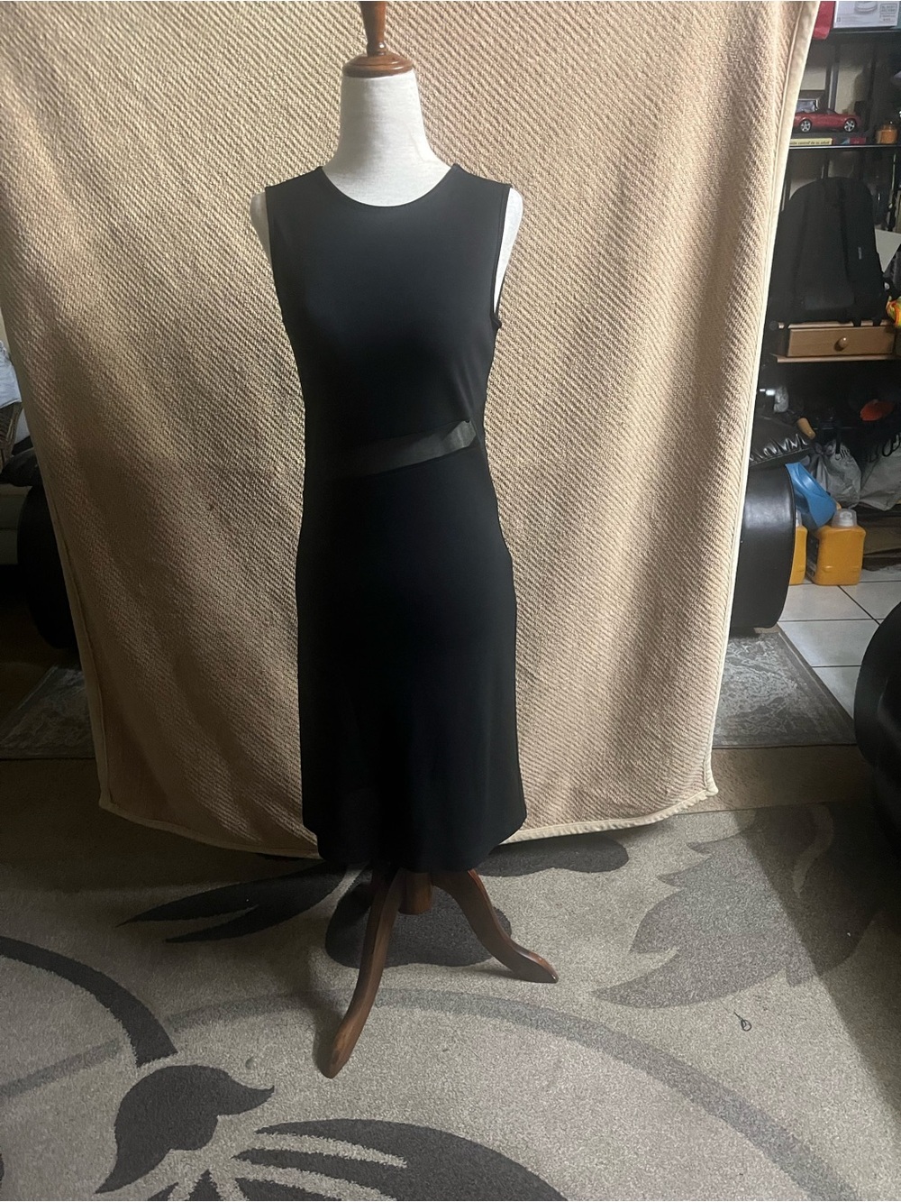 BCBG MAXAZRIA COLLECTION Black Sleeveless Midi Dress with Waist Cutout